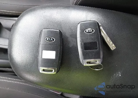 2014 Kia Soul z USA, uszkodzony, nr VIN KNDJN2A28E7719674